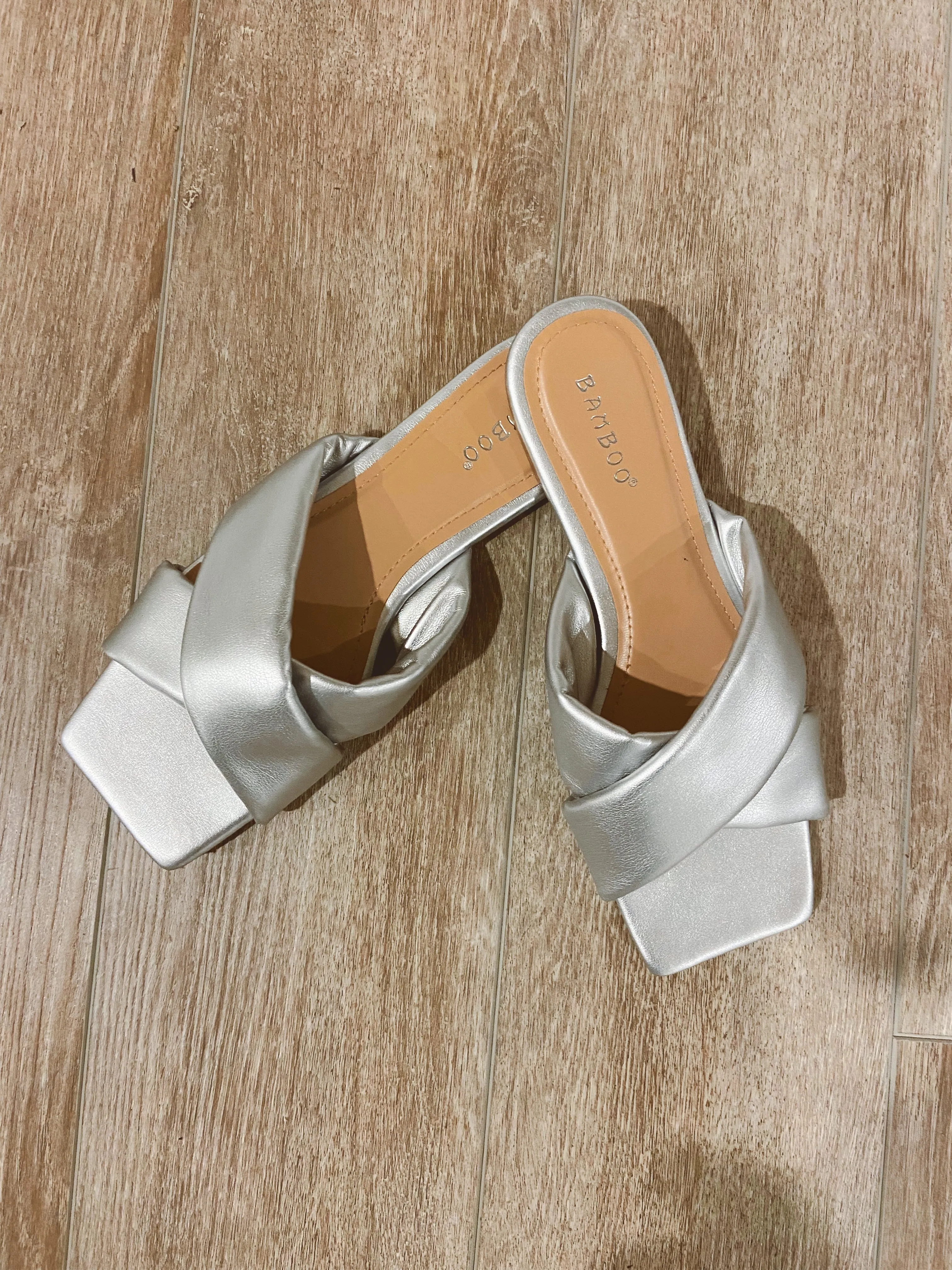 "Jupiter Beach" Flat Sandals